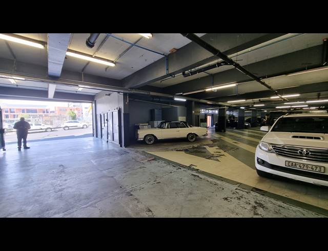 2,332M² FACTORY FOR SALE IN SALT RIVER